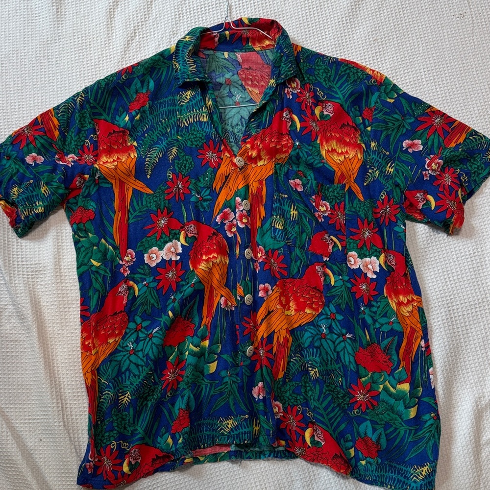 Vibrant Parrot Print Men's Casual Shirt